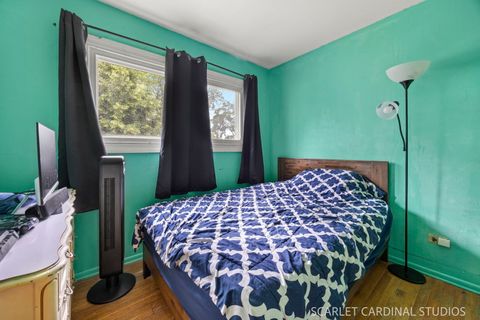 Tiny photo for 156 E Lincoln Avenue, Glendale Heights, IL 60139 (MLS # 12674028)