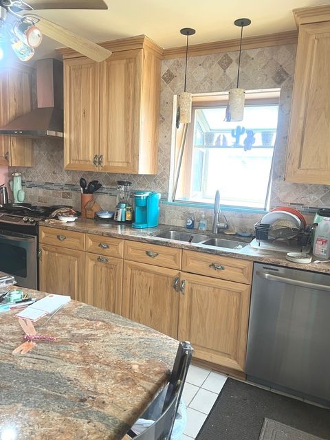 Tiny photo for 2334 S 10th Avenue, North Riverside, IL 60546 (MLS # 12554771)