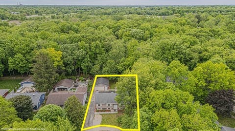 Tiny photo for 2729 Lowery Court, Zion, IL 60099 (MLS # 12665895)
