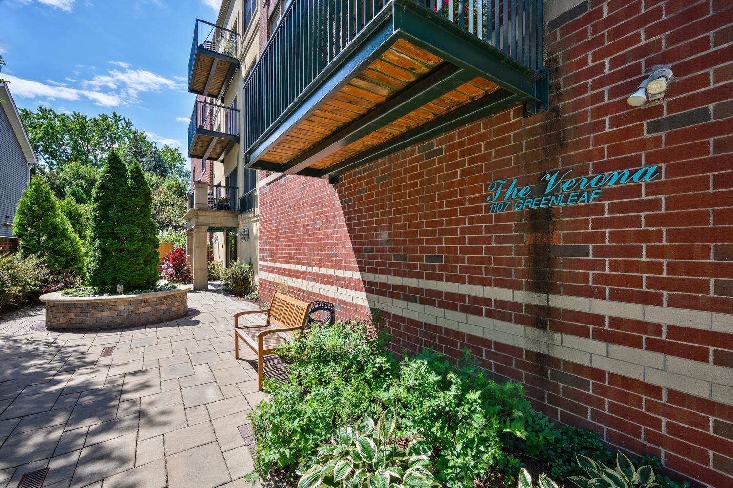 1107 Greenleaf Avenue 3G