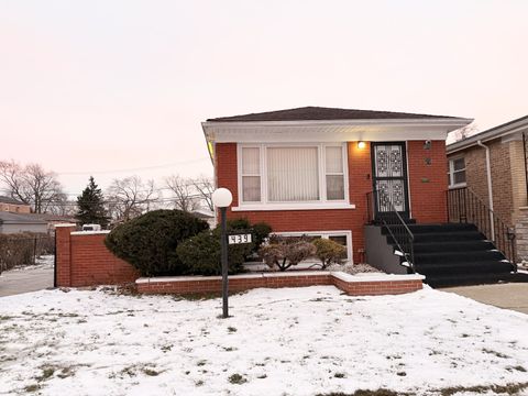 Photo of 439 W 96th Place, Chicago, IL 60628 (MLS # 12542779)