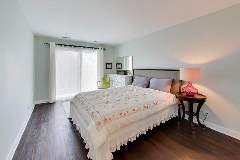 Tiny photo for 26 The Court Of Island Point, Northbrook, IL 60062 (MLS # 12627857)