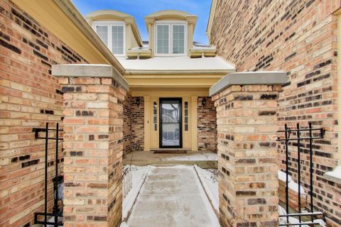 Photo of 26 The Court Of Island Point, Northbrook, IL 60062 (MLS # 12627857)