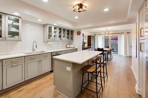 Tiny photo for 26 The Court Of Island Point, Northbrook, IL 60062 (MLS # 12627857)