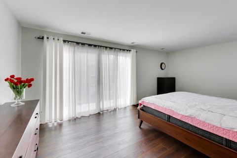 Tiny photo for 26 The Court Of Island Point, Northbrook, IL 60062 (MLS # 12627857)