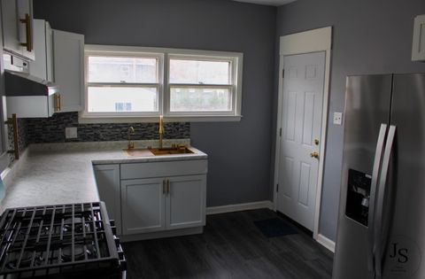 Tiny photo for 353 S 5th Avenue S, Kankakee, IL 60901 (MLS # 12479589)