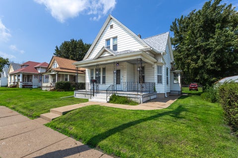 Tiny photo for 2112 Rockingham Road, Davenport, IA 52802 (MLS # 12740631)