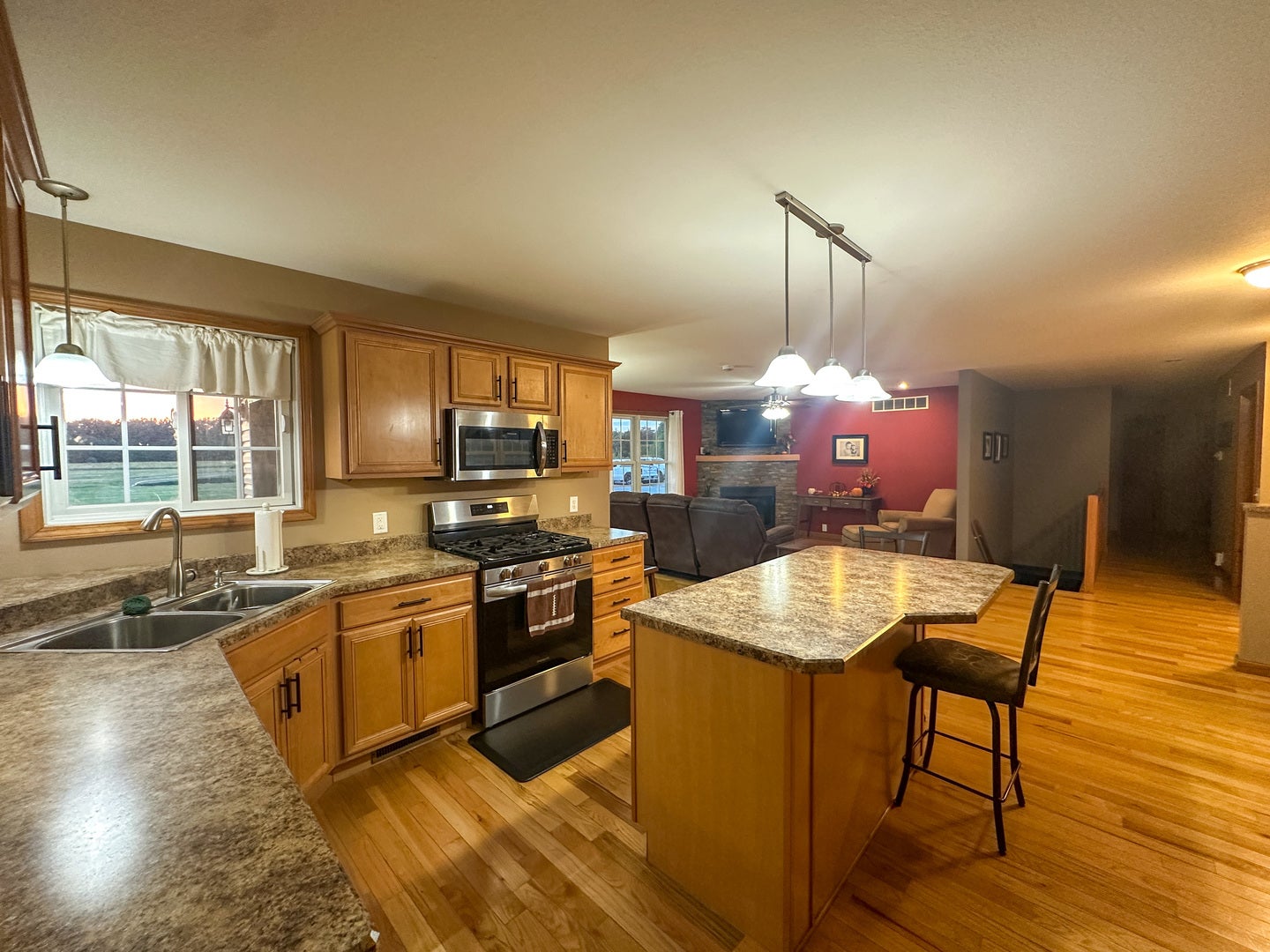 9385 N 1000th Road