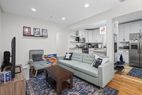 Tiny photo for 2642 N Talman Avenue #1A, Chicago, IL 60647 (MLS # 12639573)