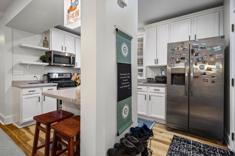 Tiny photo for 2642 N Talman Avenue #1A, Chicago, IL 60647 (MLS # 12639573)