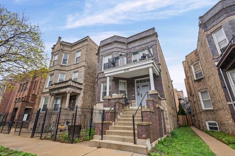 Photo of 2642 N Talman Avenue #1A, Chicago, IL 60647 (MLS # 12639573)