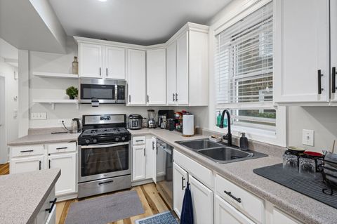 Tiny photo for 2642 N Talman Avenue #1A, Chicago, IL 60647 (MLS # 12639573)