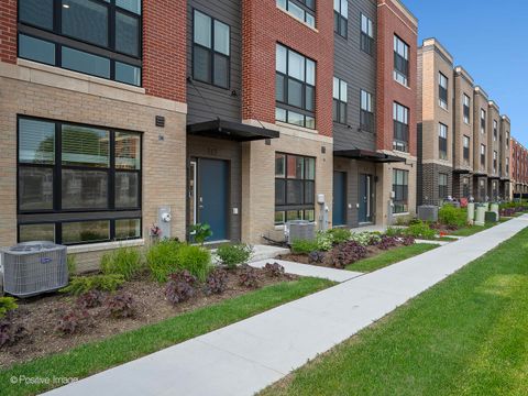 Tiny photo for 317 Summit Circle, Lombard, IL 60148 (MLS # 12497210)