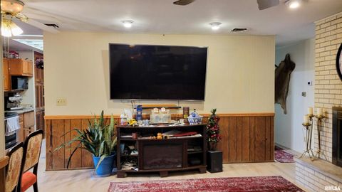 Tiny photo for 202 Westernaire Drive, Marion, IL 62959 (MLS # EB460584)