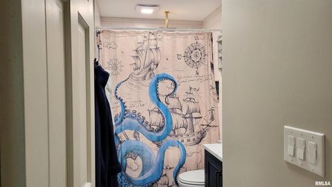 Tiny photo for 202 Westernaire Drive, Marion, IL 62959 (MLS # EB460584)