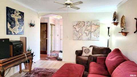 Tiny photo for 202 Westernaire Drive, Marion, IL 62959 (MLS # EB460584)