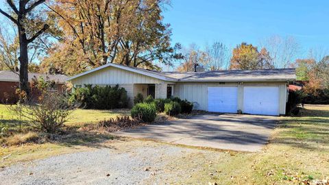 Tiny photo for 202 Westernaire Drive, Marion, IL 62959 (MLS # EB460584)