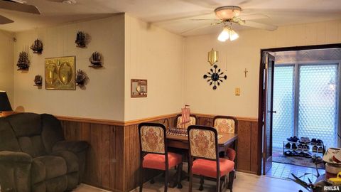 Tiny photo for 202 Westernaire Drive, Marion, IL 62959 (MLS # EB460584)