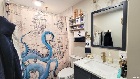 Tiny photo for 202 Westernaire Drive, Marion, IL 62959 (MLS # EB460584)