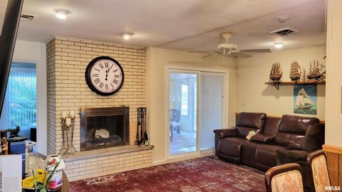 Tiny photo for 202 Westernaire Drive, Marion, IL 62959 (MLS # EB460584)