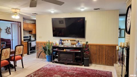 Tiny photo for 202 Westernaire Drive, Marion, IL 62959 (MLS # EB460584)