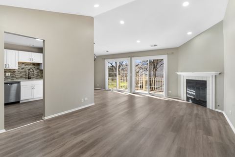 Tiny photo for 210 Dublin Lane #V2, Schaumburg, IL 60194 (MLS # 12591612)