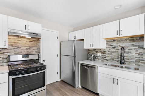 Tiny photo for 210 Dublin Lane #V2, Schaumburg, IL 60194 (MLS # 12591612)