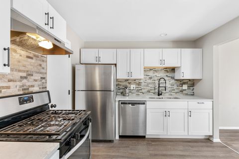 Tiny photo for 210 Dublin Lane #V2, Schaumburg, IL 60194 (MLS # 12591612)