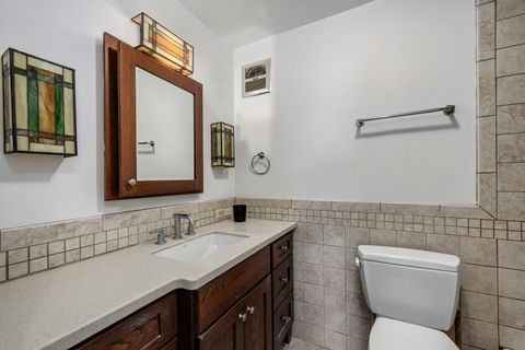 Tiny photo for 5733 N Sheridan Road #28B, Chicago, IL 60660 (MLS # 12505863)