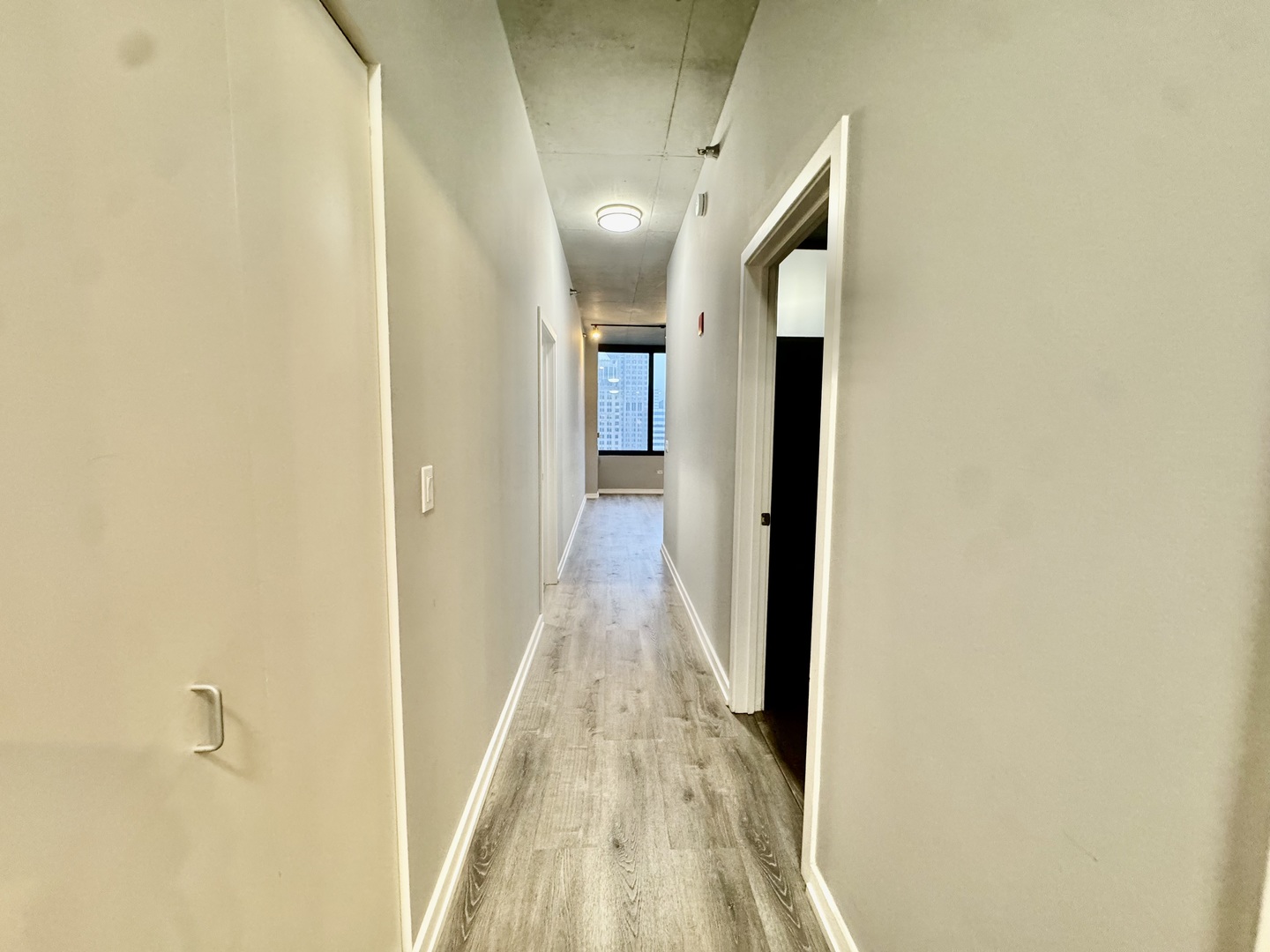 235 W VAN BUREN Street 3519