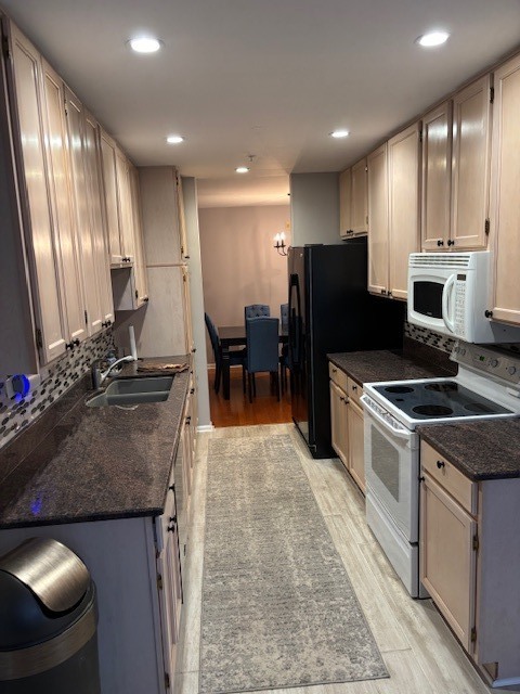 5S530 Paxton Drive 1B
