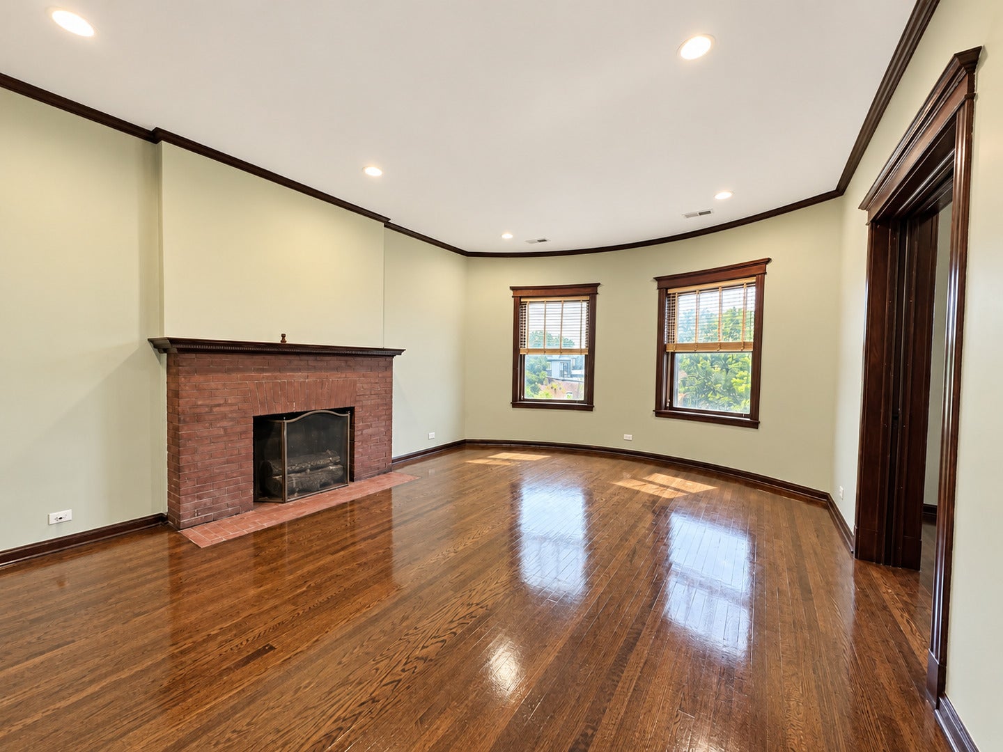 442 E 48th Street 3W