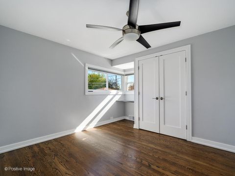 Tiny photo for 7225 N East Prairie Road, Lincolnwood, IL 60712 (MLS # 12495591)