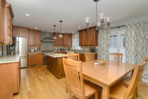 Tiny photo for 178 Bobwhite Court, Bloomingdale, IL 60108 (MLS # 12558435)