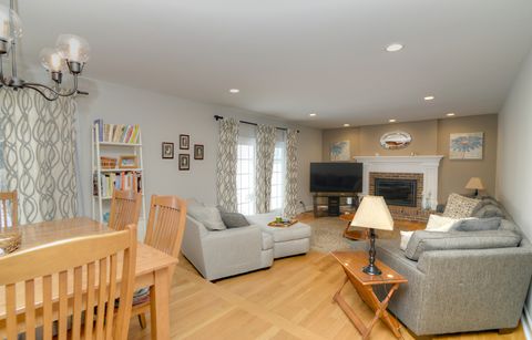 Tiny photo for 178 Bobwhite Court, Bloomingdale, IL 60108 (MLS # 12558435)