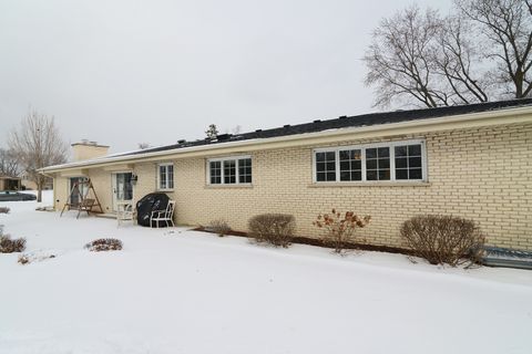 Tiny photo for 178 Bobwhite Court, Bloomingdale, IL 60108 (MLS # 12558435)