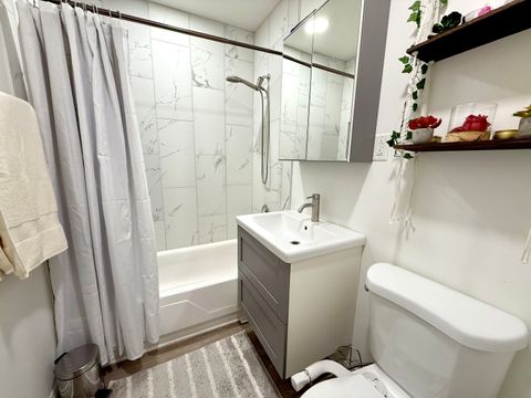 Tiny photo for 8974 N Western Avenue #409, Des Plaines, IL 60016 (MLS # 12498898)