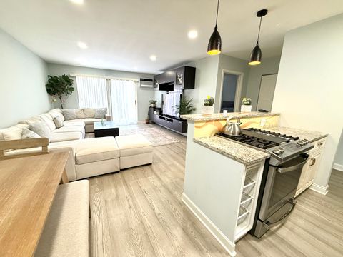 Tiny photo for 8974 N Western Avenue #409, Des Plaines, IL 60016 (MLS # 12498898)