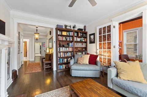 Tiny photo for 1351 W Sunnyside Avenue #2, Chicago, IL 60640 (MLS # 12604371)