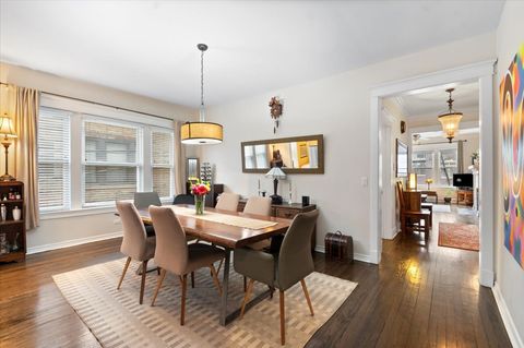 Tiny photo for 1351 W Sunnyside Avenue #2, Chicago, IL 60640 (MLS # 12604371)