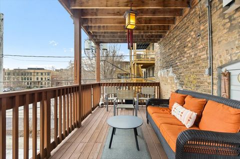 Tiny photo for 1351 W Sunnyside Avenue #2, Chicago, IL 60640 (MLS # 12604371)