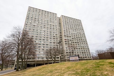 4850 S Lake Park Avenue 1201 Chicago IL 60615