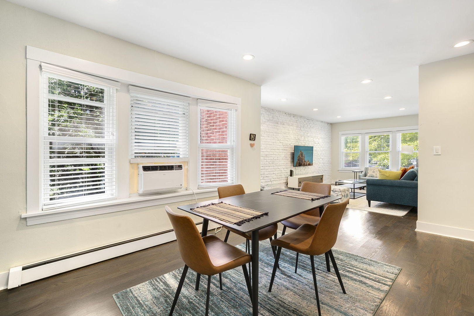 118 N Taylor Avenue 1