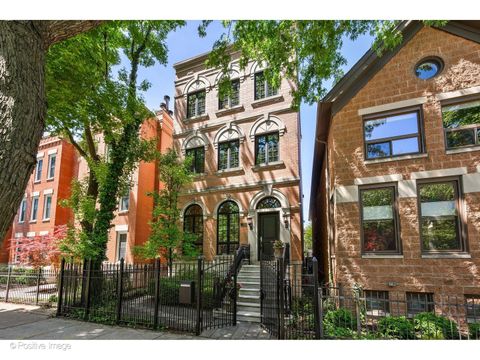 Photo of 2714 N Greenview Avenue, Chicago, IL 60614 (MLS # 12620567)