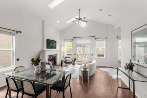 Tiny photo for 1511 N Hudson Avenue #4, Chicago, IL 60610 (MLS # 12582046)