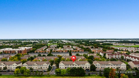 Tiny photo for 815 Lewisburg Lane, Aurora, IL 60504 (MLS # 12764144)
