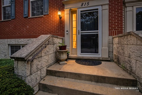Tiny photo for 815 Lewisburg Lane, Aurora, IL 60504 (MLS # 12764144)
