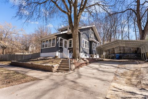 Tiny photo for 846 27th Street #0, Moline, IL 61265 (MLS # 12600498)