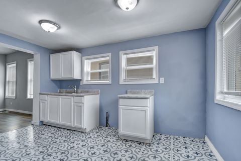 Tiny photo for 6336 S Saint Lawrence Avenue, Chicago, IL 60637 (MLS # 12500301)