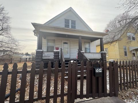 Photo of 504 14th Avenue, Rock Island, IL 61201 (MLS # 12561901)